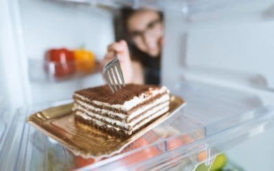 How To Follow a Diet Without Cheating In 16 Steps 22 Delicious dessert in the fridge
